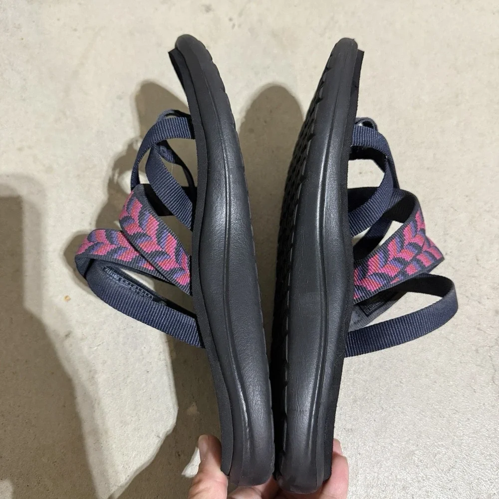 Teva Voya Zillesa Strappy Sandals Geometric Pink Purple Blue - Women's Size 6